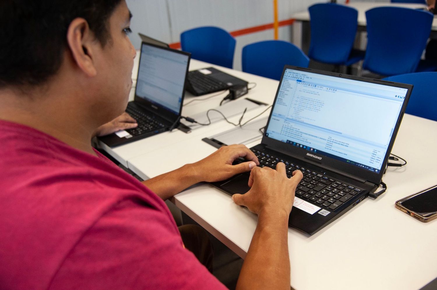 Alrededor de 1500 entrerrianos se inscribieron en el programa para aprender a programar que ofrece la Ciudad de Buenos Aires