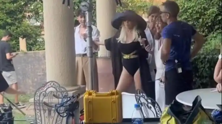 Según contó, el tratamiento estuvo orientado a aliviar una hernia de disco y molestias en una de sus rodillas, problemas que venía tratando desde hace años.