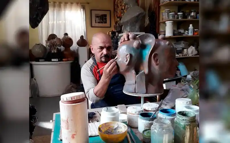 El escultor Carlos Moreyra imparte un seminario en el Centro Cultural Edgardo Casella