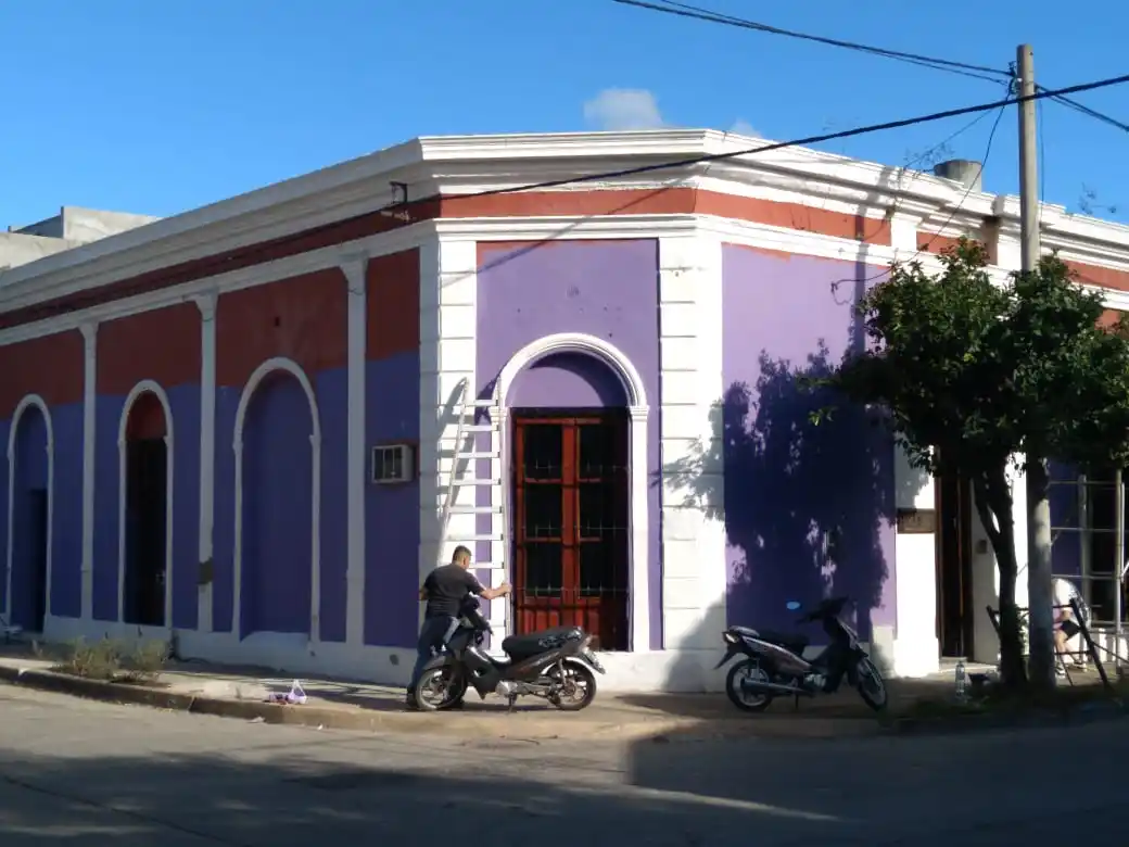 Pintaron la nueva sede de la Subsecretaría de Género, que fue presentada oficialmente ante Provincia