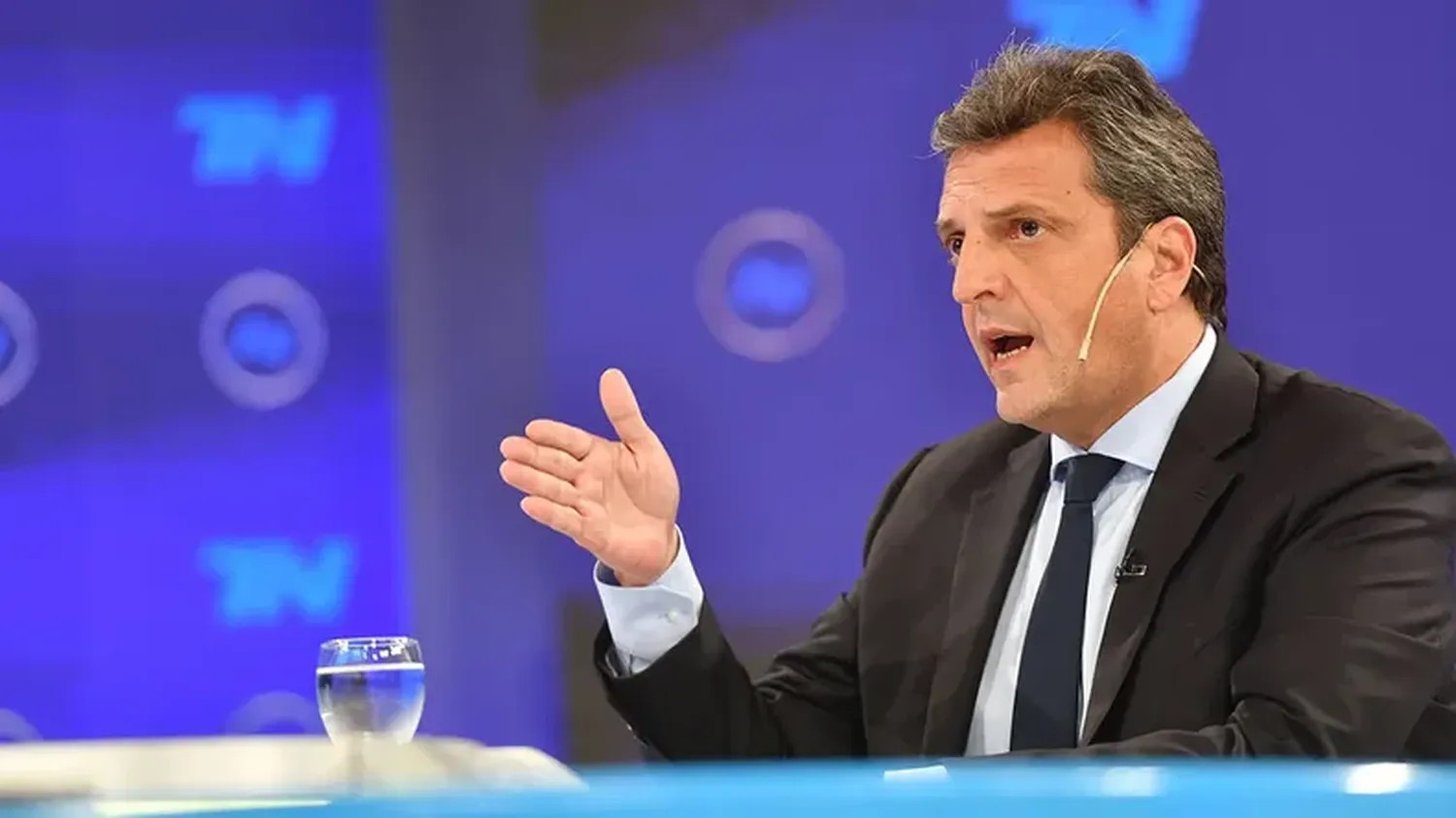 Sergio Massa ordenó investigar si se filtró información en la recompra de bonos