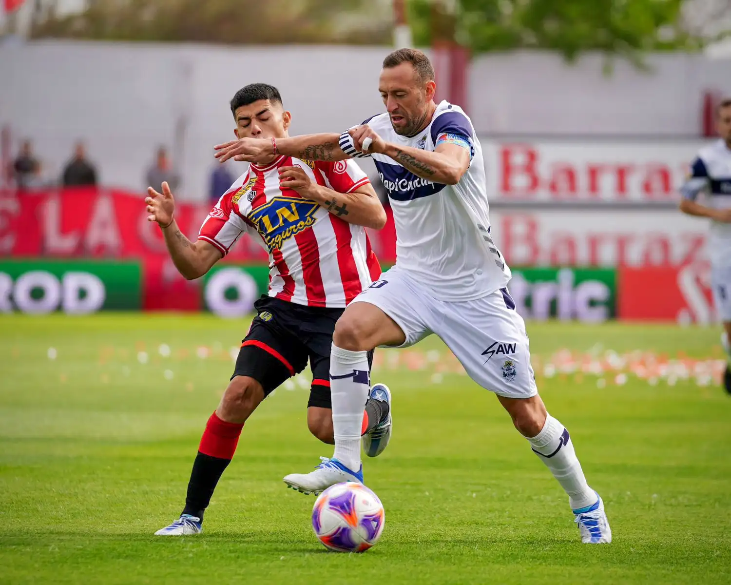 Barracas sacó ventaja y Gimnasia lo empató