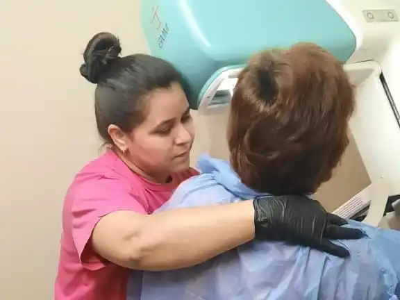 Jornada integral con estudios gratuitos y 
múltiples servicios en el centro de salud El Pucú