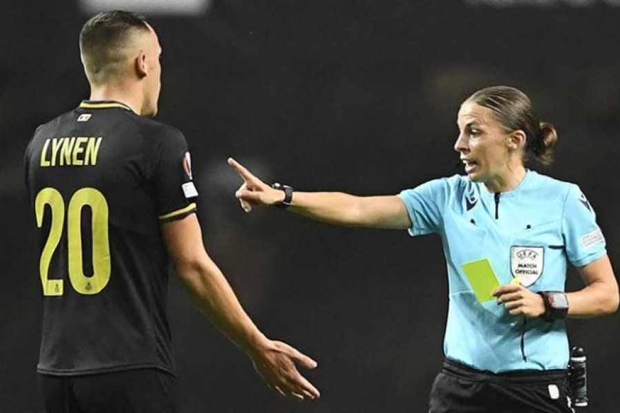 Tres mujeres arbitrarán en Qatar 2022