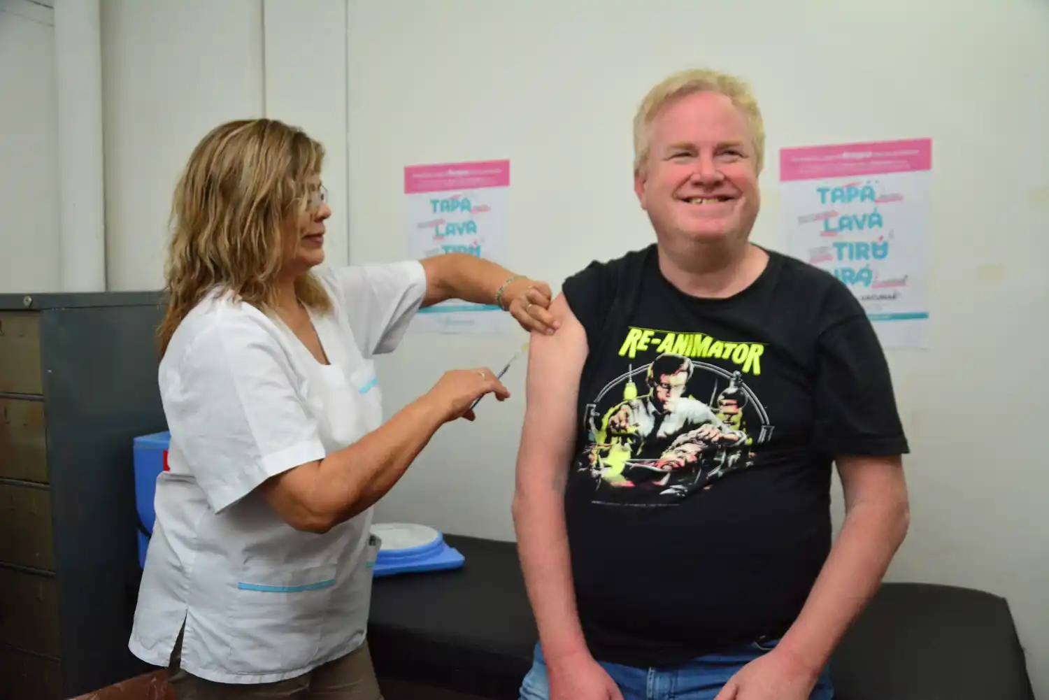 Vacunación contra el dengue