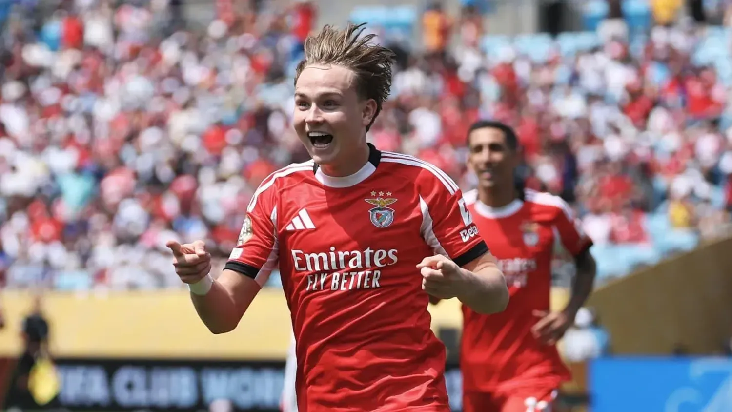 Benfica venció al Bayern con gol de Andreas Schjelderup