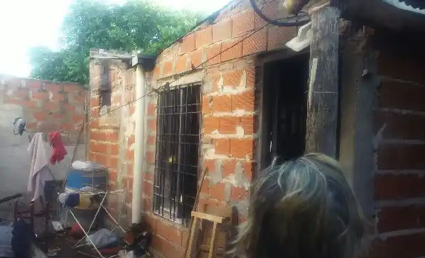 Una familia perdió todo en un incendio