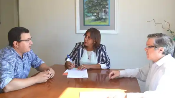 Santo Tomé: se firmó un convenio para la implementación del Medio Boleto Urbano