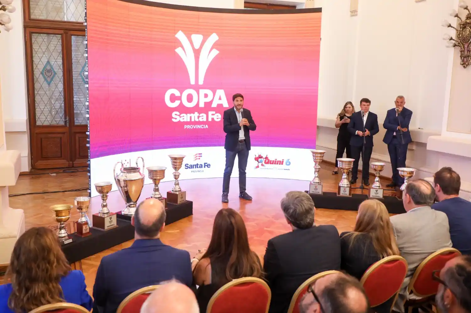 Pullaro repitió que podría encabezar la lista de convencionales: "Si Unidos me lo pide, desde luego que lo haría"