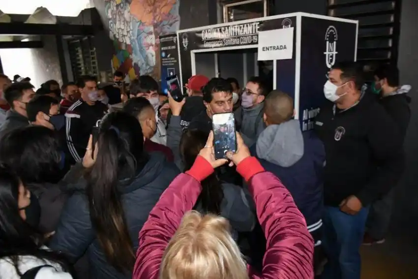 Efectuaron la denuncia contra los agresores de la Línea Azul