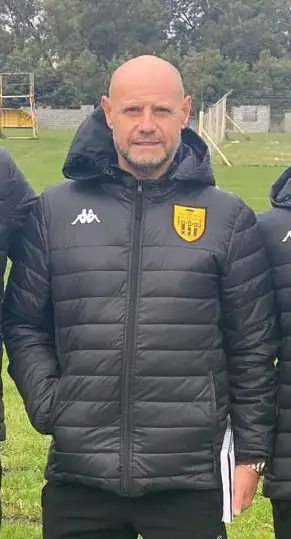 Duilio Botella, DT de Santamarina.