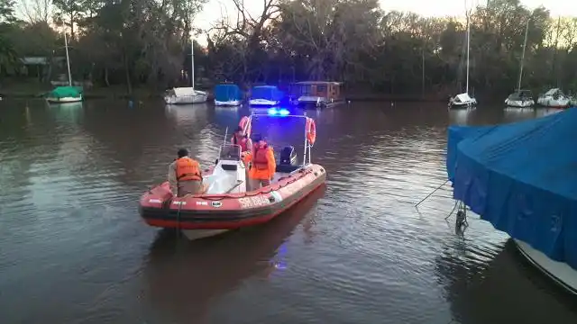 Se les dio vuelta el bote y un hombre se ahogó en el arroyo El Cura
