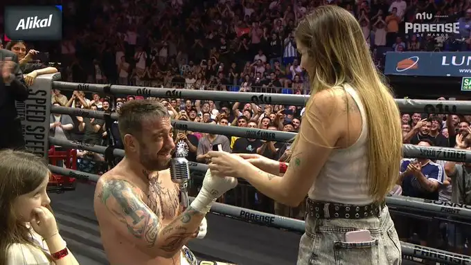 El momento en que Piti Fernández le pidió la mano a su novia.