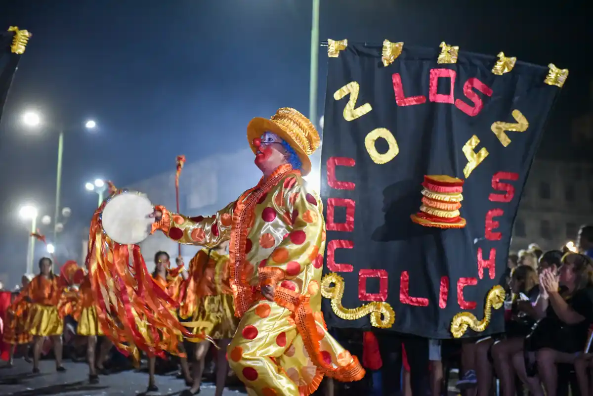 Las murgas y conjuntos carnavalescos harán su tradicional desfile por la Avenida Parque. Credíto: MRFotografía: