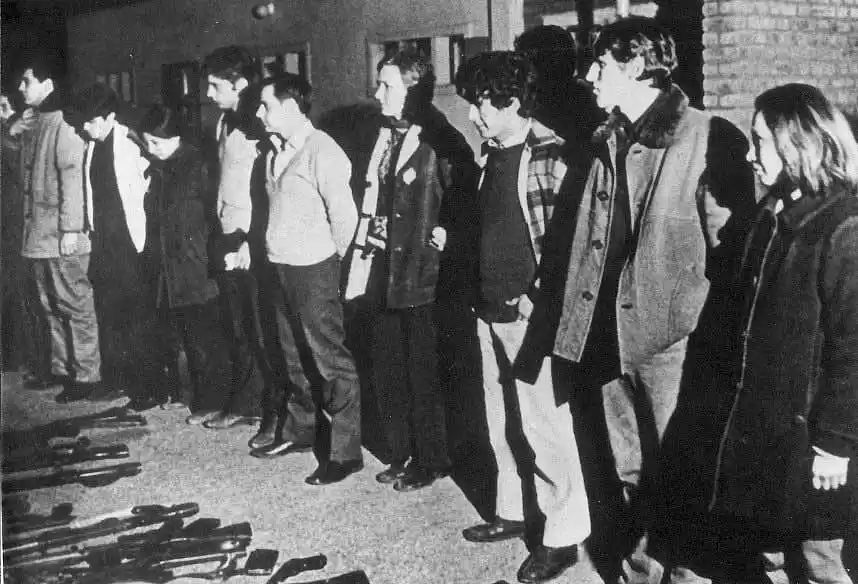 A 48 años de la Masacre de Trelew: El rol de la prensa local que acompañó a los fugados antes de ser fusilados