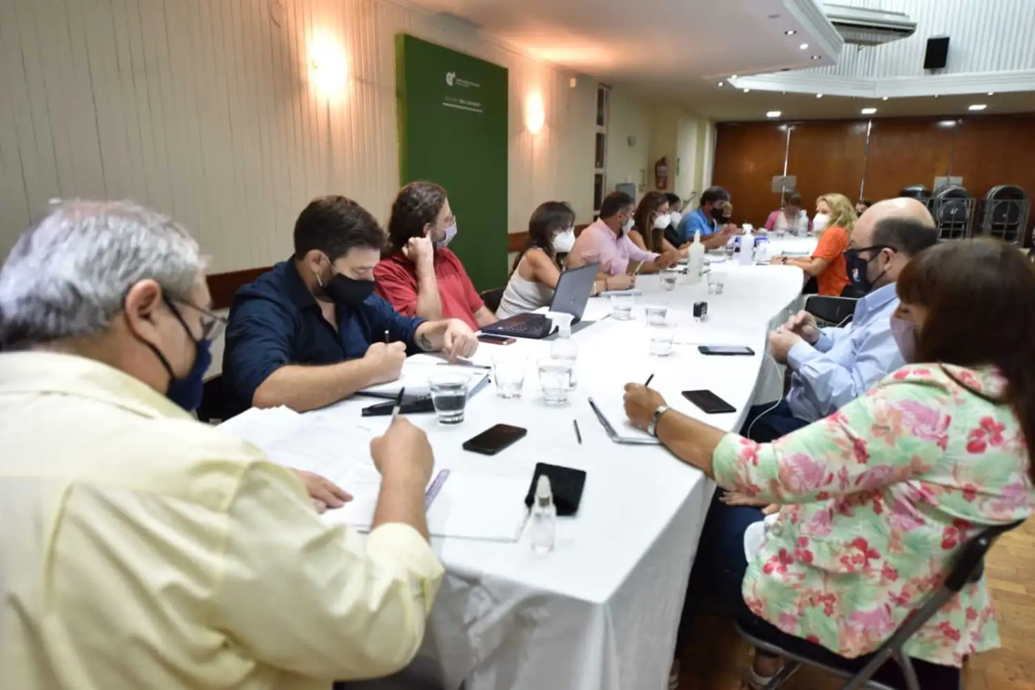 Docentes: el Gobierno avanza en mesas de diálogo