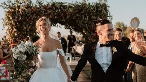 Así reaccionó la madre en la boda de Ricky Montaner y Stefi Roitman (Video)