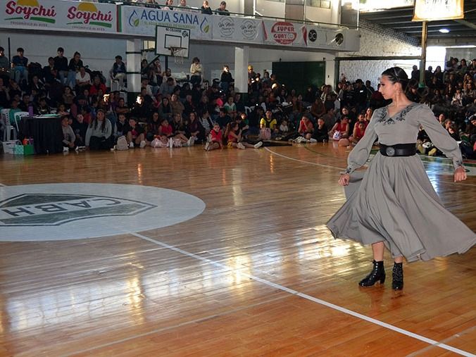 Megadanza celebró su décima edición en Gualeguay con récord de participación y alto nivel artístico