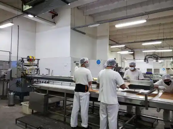 El Gobierno elimina aportes empresariales obligatorios y genera incertidumbre en el sector