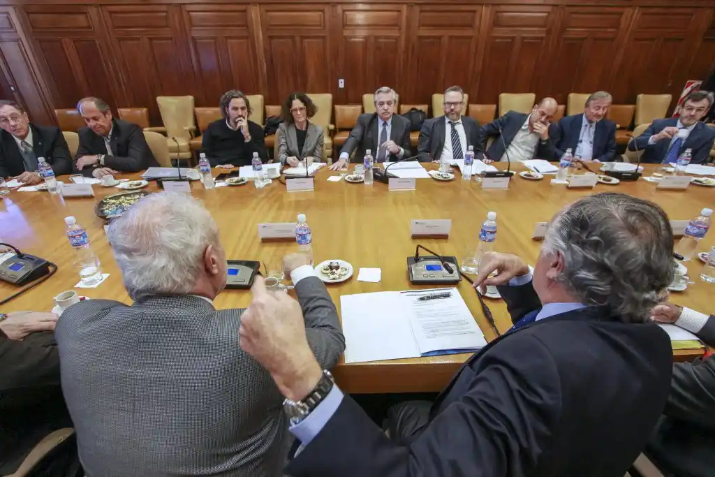 Alberto Fernández se reunió con la Unión Industrial Argentina