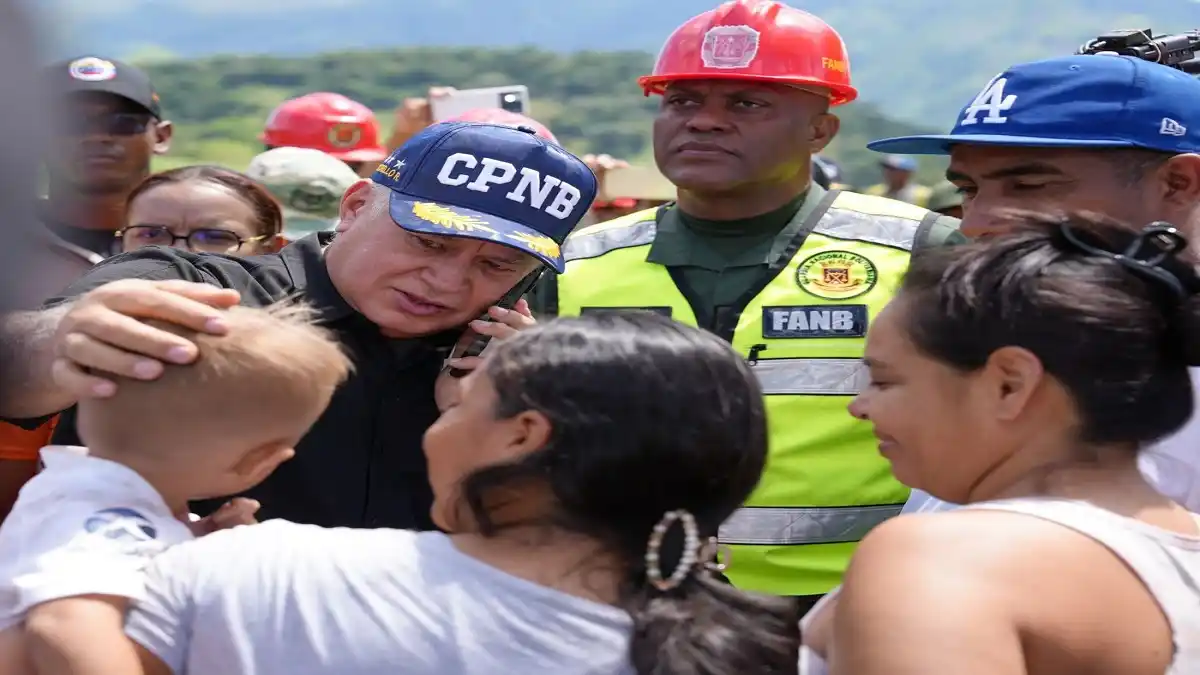 CABELLO estuvo de visita por CUMANACOA: supervisa trabajos de reconstrucción