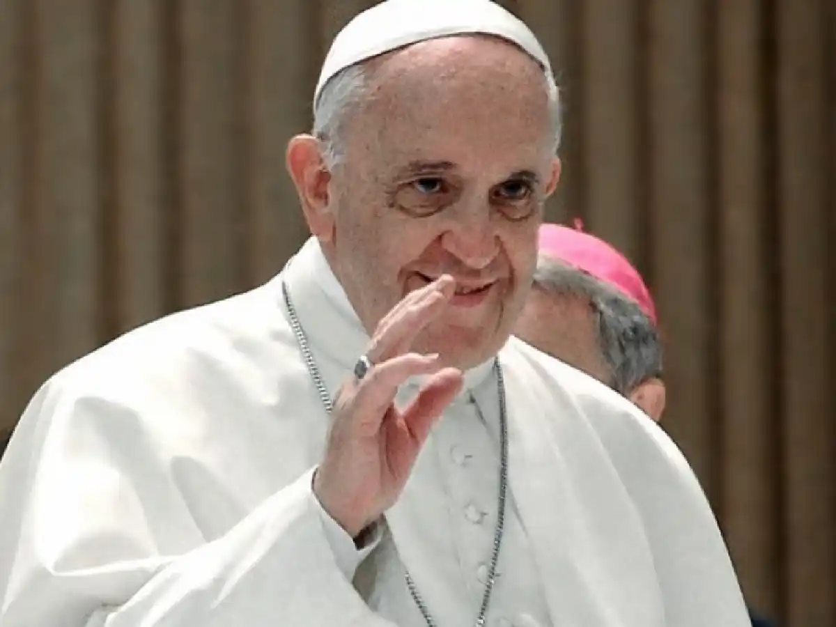 El Papa reclamó un salario básico universal y la reducción de la jornada laboral