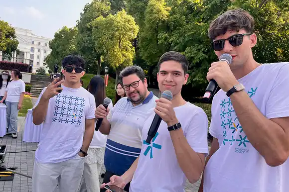Estudiantes de UNRAF brillaron en China en competencia de Huawei: "Fue un gran trabajo en equipo"
