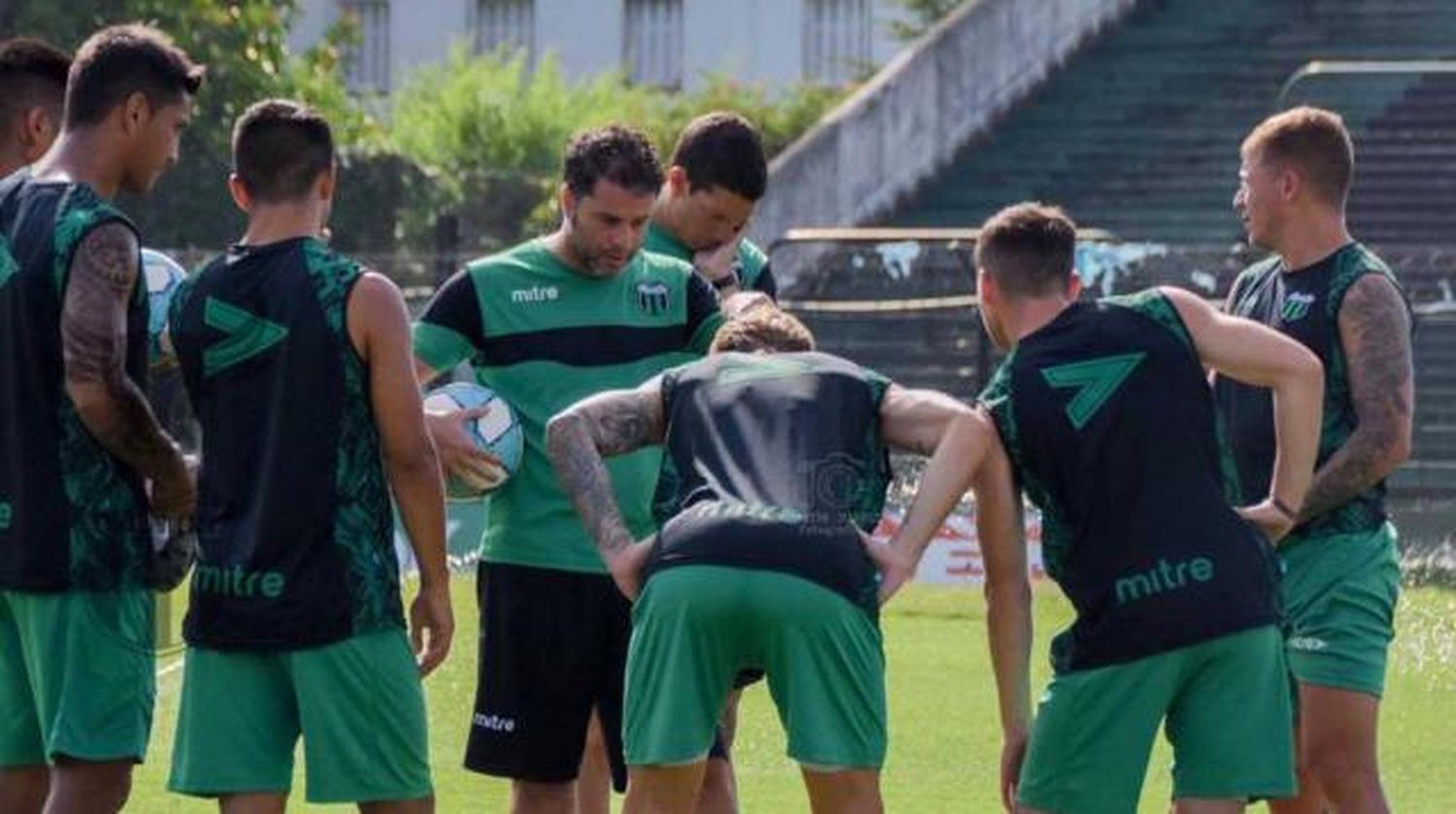 Rodolfo de Paoli renunció como técnico de Nueva Chicago y lo deja en descenso
