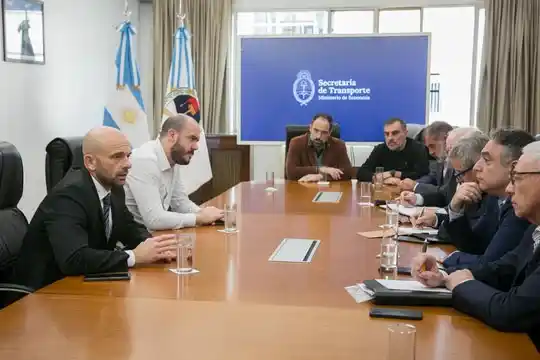 El Gobierno recibió a las Cámaras de Transporte Automotor para analizar la situación del sector