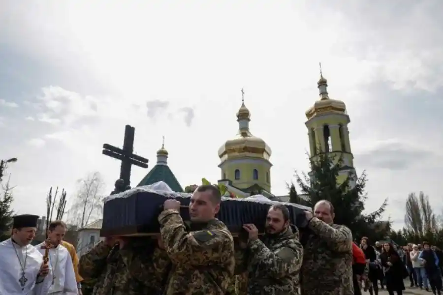 Los números trágicos de la guerra Rusia - Ucrania: 8.500 civiles muertos y más de siete millones de desplazados