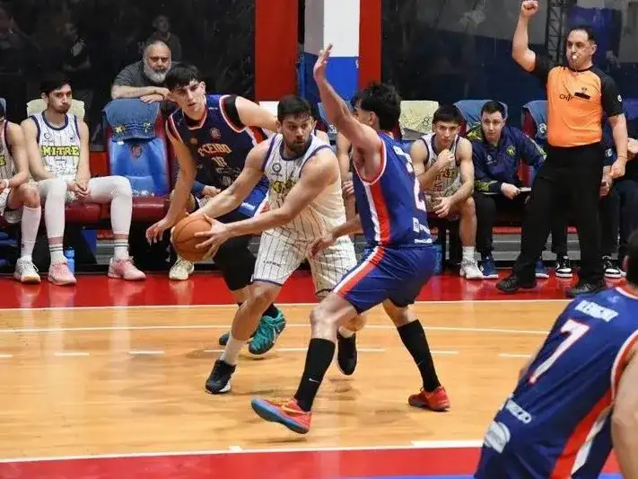 El Ceibo le ganó a Mitre en 
el primer juego de las semis