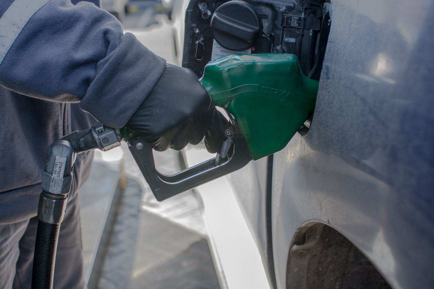 Ya rige el aumento del 8% para los combustibles