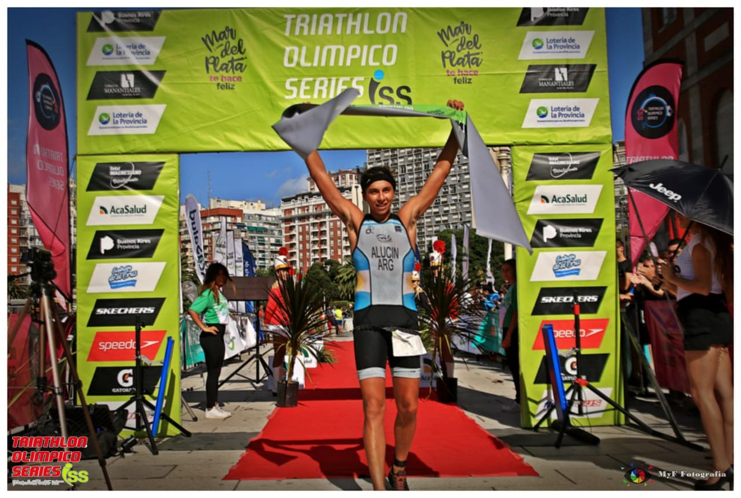 Tandilenses participaron del Triatlón Olímpico Series