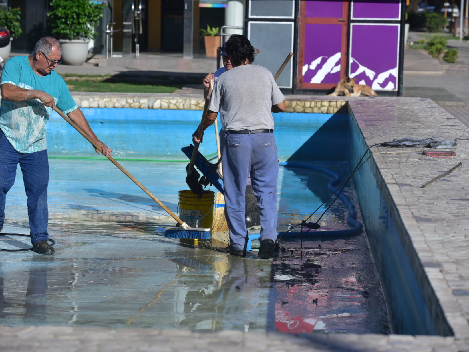 De forma escalonada, empiezan a efectivizar a 120 municipales   