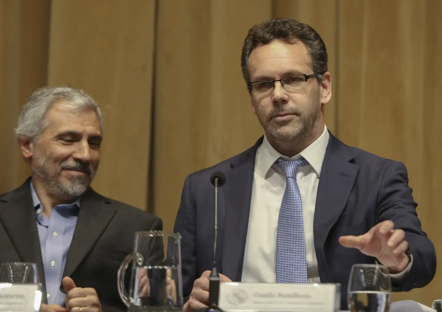 El Central logró controlar los movimientos del dólar y cerró casi sin cambios a $38,17