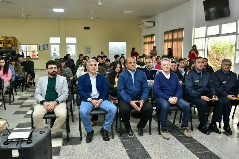 Estudiantes de la UPLaB formarán parte del 
Programa de Mejora de Competitividad Industrial