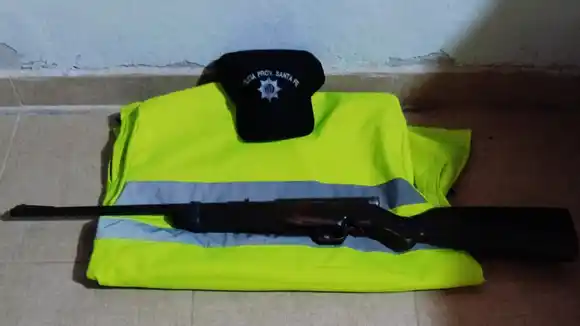 Durante un control en la madrugada, la policía incautó un arma de fuego