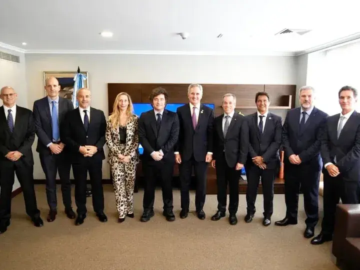 La Argentina y Ecuador firmaron un acuerdo comercial para impulsar las exportaciones automotrices