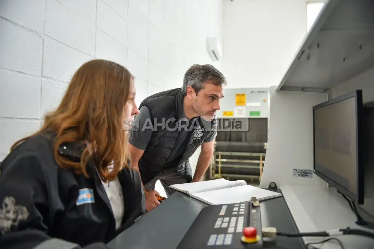 Con la presencia de Guillermo Michel, la Aduana puso en funcionamiento nuevos escáneres en Gualeguaychú