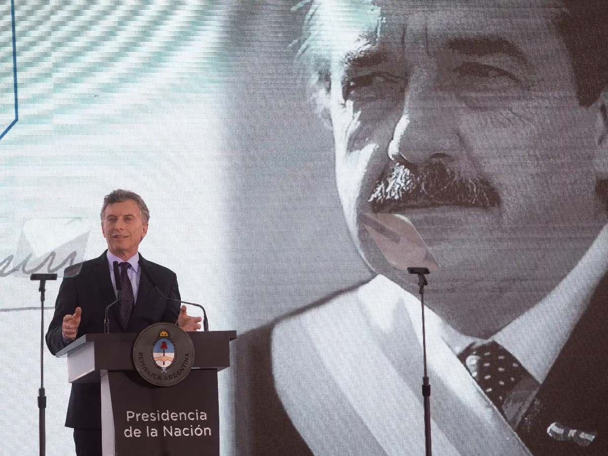En el homenaje a Alfonsín, Macri pidió una “Argentina unida”