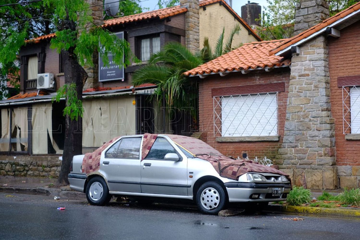 En el inicio de la semana, se mantiene el alerta por fuertes lluvias
