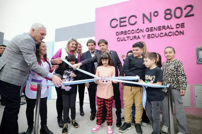 Kicillof inauguró un Centro Educativo y sostuvo que “los problemas no se resuelven con menos Estado”