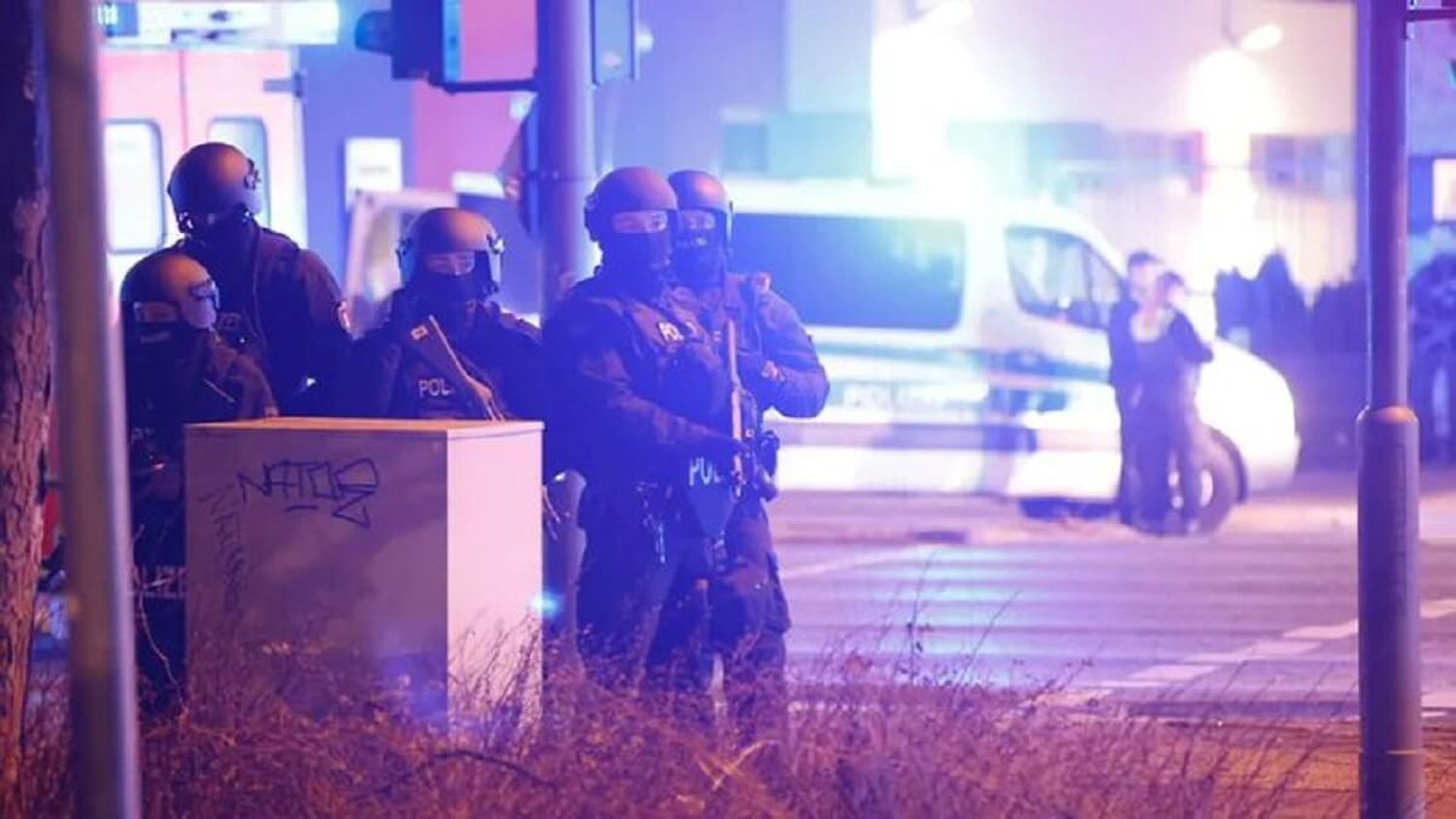 ATAQUE A TIROS  en un centro de Testigos de Jehová deja 8 muertos en Hamburgo