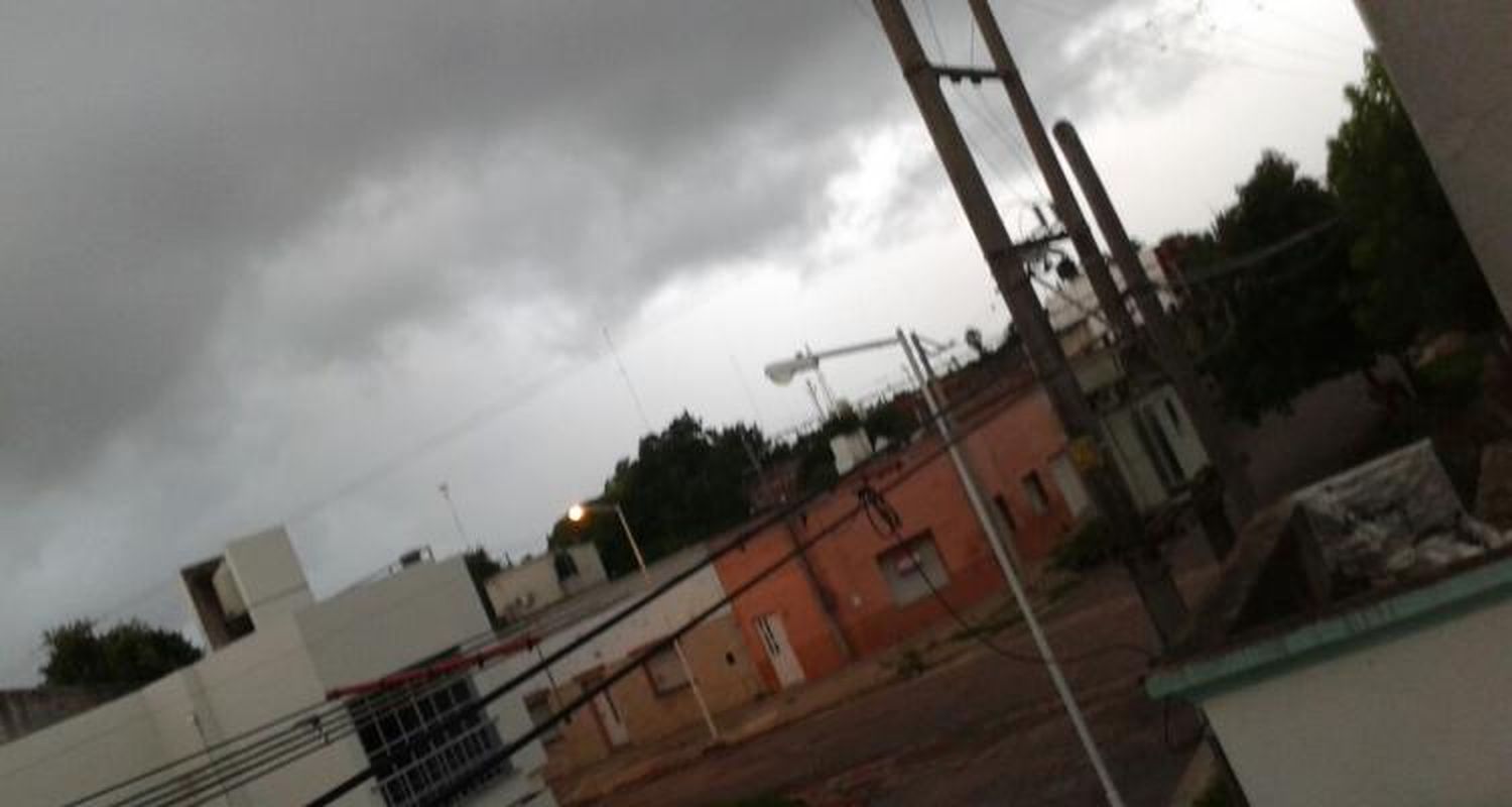 Solicitan “no arrojar basura a las bocas de tormenta”