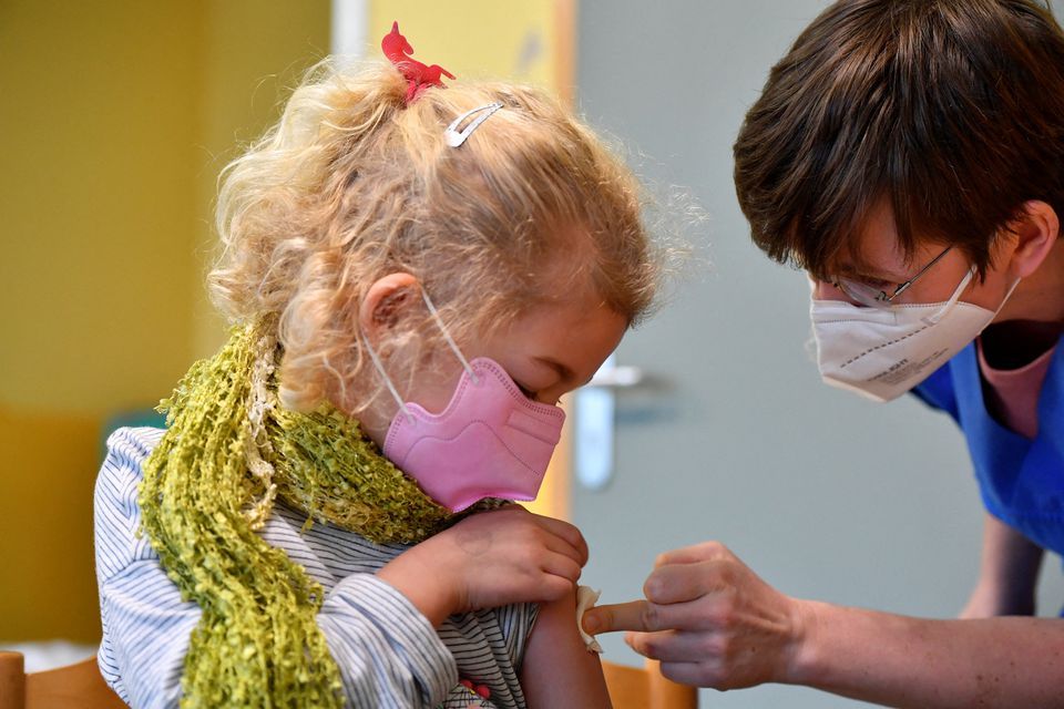 Francia: aprueban la vacuna Pfizer para niños de 5 a 11 años