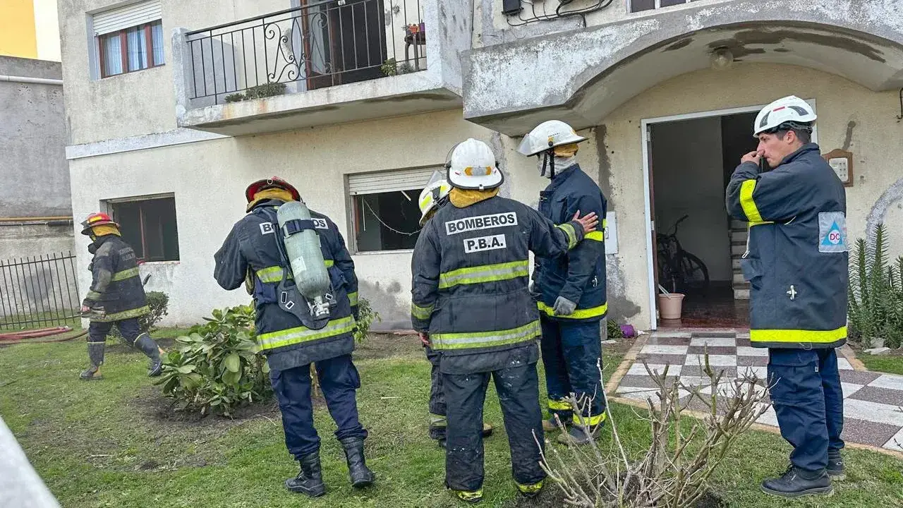 El fuego podría haberse iniciado por un desperfecto eléctrico
