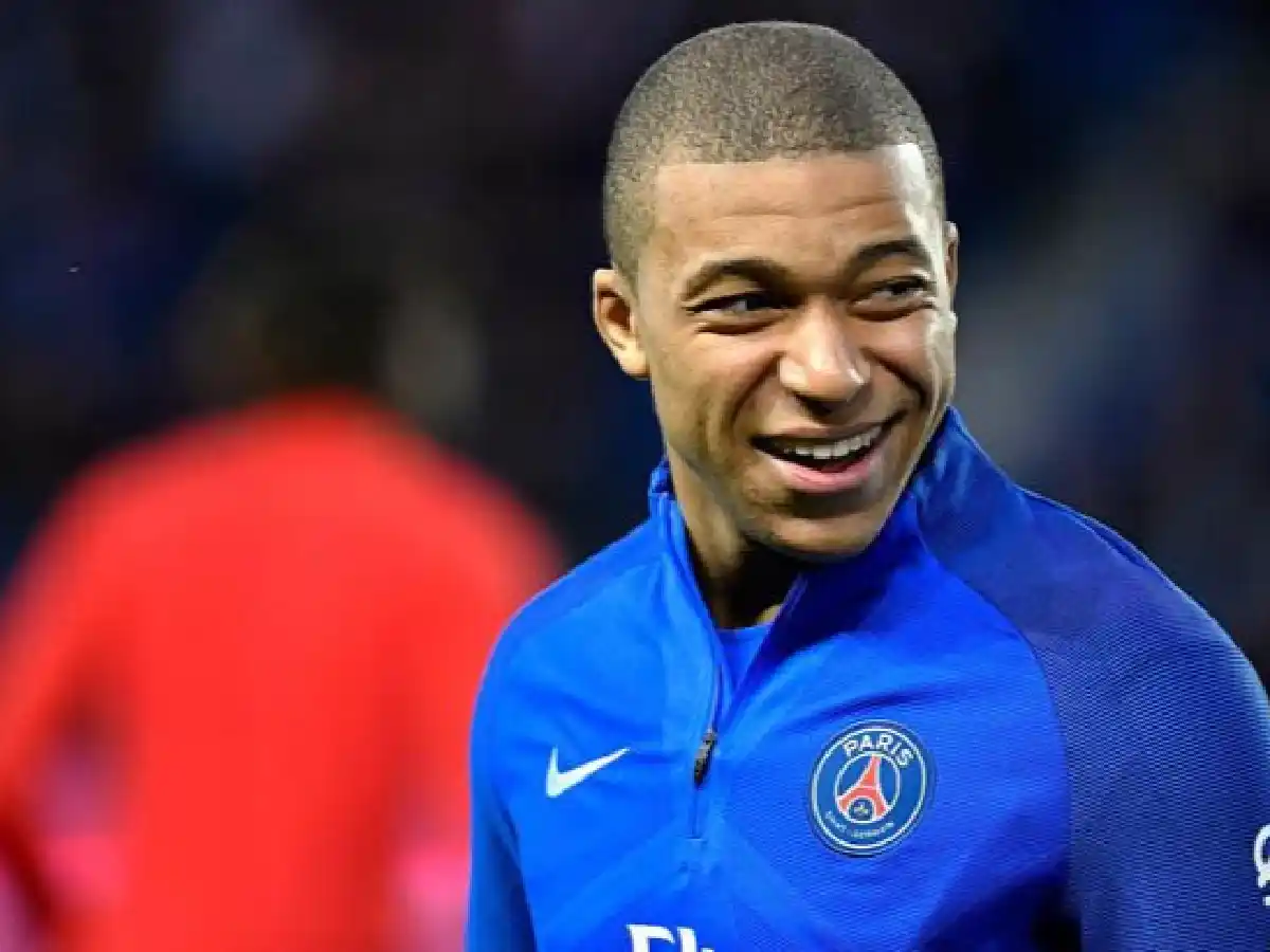 El Madrid planea incorporar Mbappé recién el año próximo