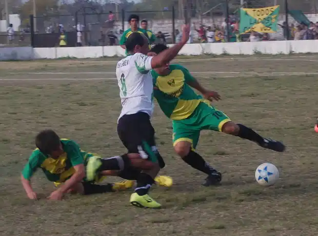 Goleada sabalera en el clásico barrial