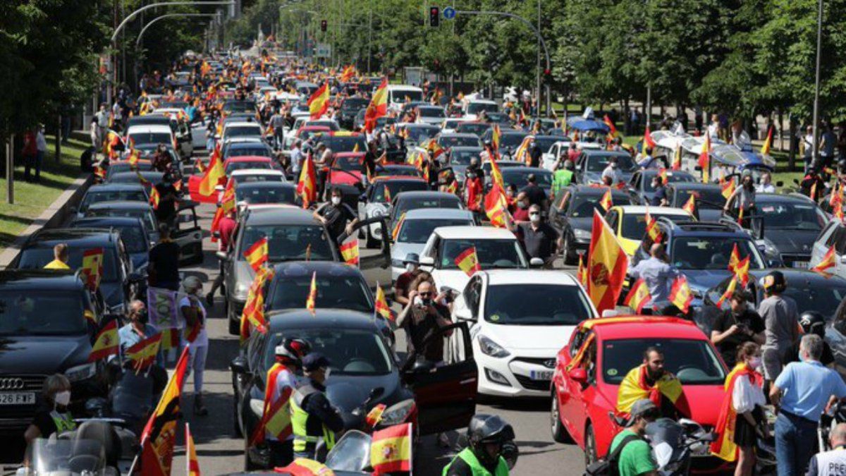 La ultraderecha convoca a movilizaciones en toda España el 12 de octubre