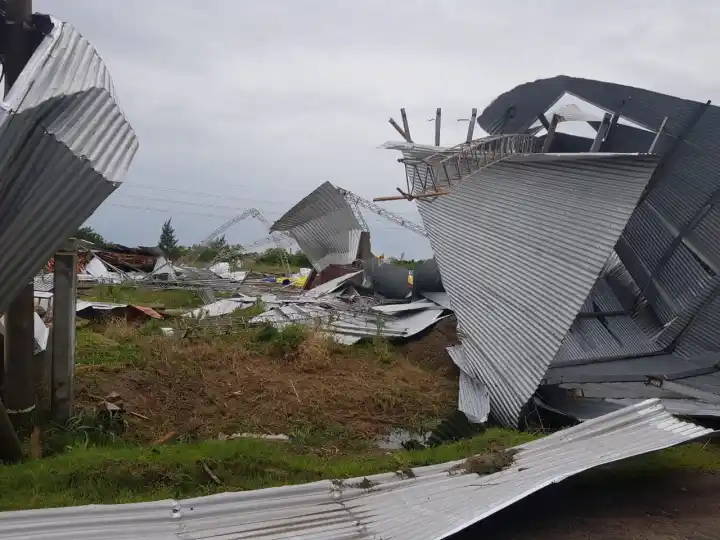 Ráfagas de viento hicieron desastre en Avellaneda